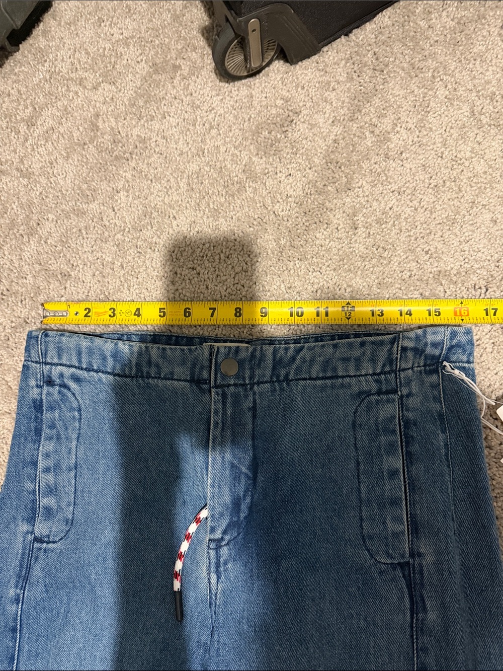 Pilcro Relaxed Wide-Leg Blue Denim Jeans with Contrast Drawstring - Picture 4 of 4